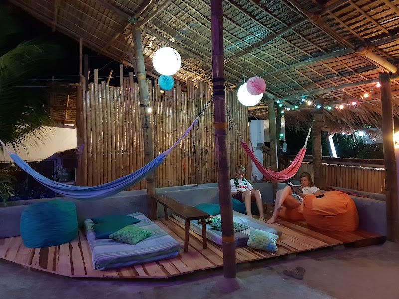 Chief Mau Moalboal Hostel & Cafe - Chief Mau Moalboal Hostel & Cafe Panagsama Beach, Moalboal, 6032 Cebu, Philippines