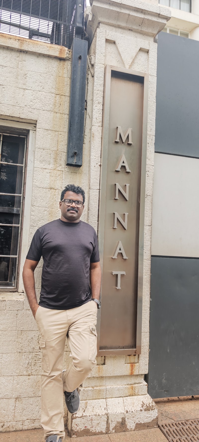 Mannat - Mannat, 2RWC+P3J, Mount Mary, Bandra West, Mumbai, Maharashtra 400050, India