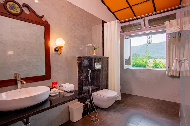 Shikarbadi Hotel - Shikarbadi Hotel, Goverdhan Vilas, Sector 14, Hiran Magri, Udaipur, Gordhan Vilas Rural, Rajasthan 313001, India