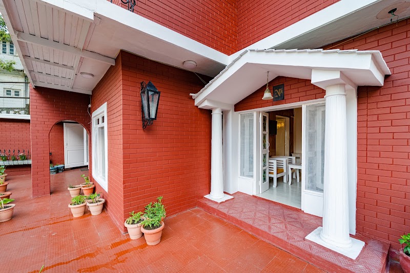 Mango Tree Courtyard Mussoorie - Mango Tree Courtyard Mussoorie Camel's, Back Road, The Mall Road, Mussoorie, Uttarakhand 248179, India