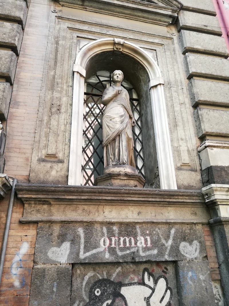 Piazza Bellini - Piazza Bellini, 80138 Napoli NA, Italy