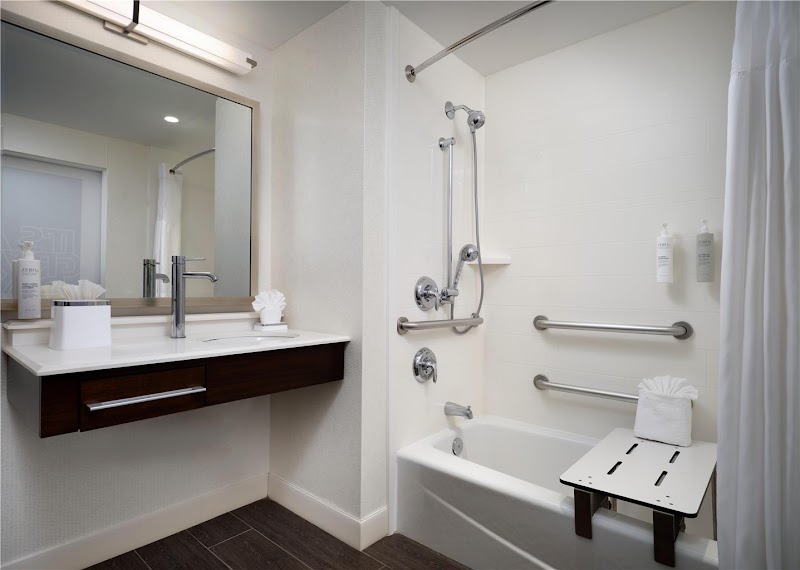 Hampton Inn & Suites Dallas Downtown - Hampton Inn & Suites Dallas Downtown, 1700 Commerce St, Dallas, TX 75201, USA