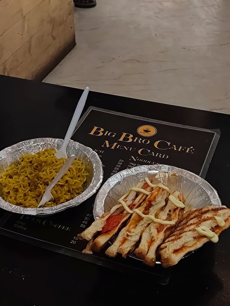 Big Bro Cafe - Big Bro Cafe Kota Rd, in front of ICICI bank, Ramnagar, Raipur, Chhattisgarh 492010, India