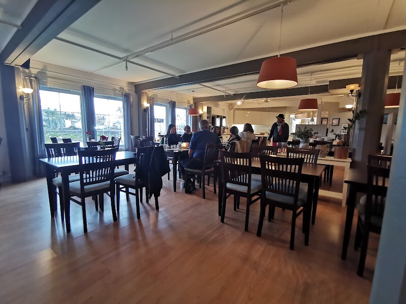 Restaurant Bevares - Restaurant Bevares, Lillevollveien 15, 8370 Leknes, Norway