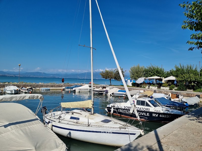 Lido Campanello - Lido Campanello Lungolago Giuseppe Garibaldi, 37019 Peschiera del Garda VR, Italy
