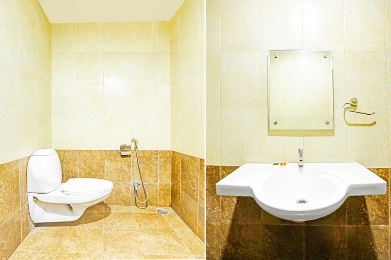 Hotel O by OYO Jaistambh Chowk Formerly Guru Kirpa - Hotel O by OYO Jaistambh Chowk Formerly Guru Kirpa formerly Guru Kirpa, Hotel O, Jaistambh Chowk, Moudhapara, Raipur, Chhattisgarh 492001, India