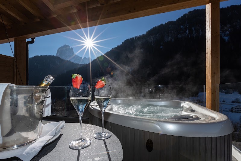 Diamant Spa Resort Hotel - Diamant Spa Resort Hotel Strada Josef, Str. J. Skasa, 1, 39047 Santa Cristina Valgardena BZ, Italy
