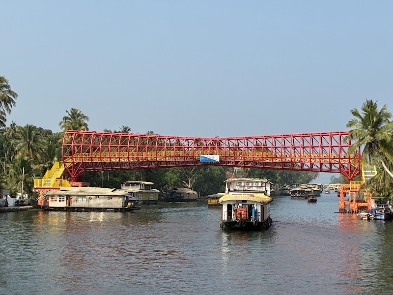 Pallathuruthy Back Waters - Pallathuruthy Back Waters F9G7+W6P, Pallathuruthy, Pazhaveedu, Kainakary, Alappuzha, Keralam 688009, India