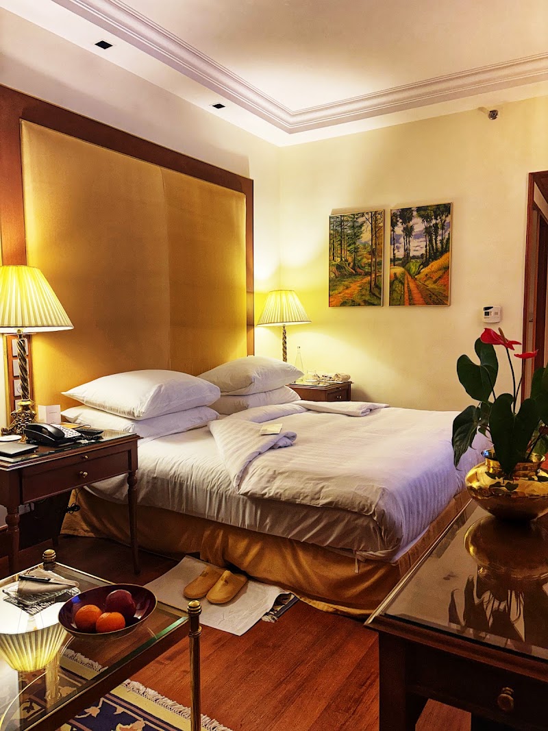 The Oberoi, Bengaluru - The Oberoi, Bengaluru 37-39, Mahatma Gandhi Rd, Yellappa Garden, Yellappa Chetty Layout, Sivanchetti Gardens, Bengaluru, Karnataka 560001, India