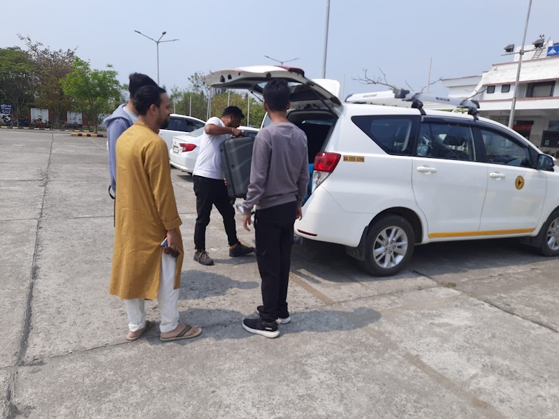 TeZpUrTAXI CaB CaR SeRvIcE - TeZpUrTAXI CaB CaR SeRvIcE, Kabarkhana Rd, Mahabhairab, Tezpur, Assam 784001, India