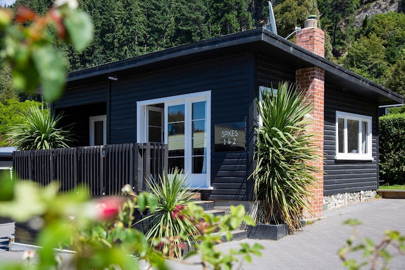 Pinewood Queenstown
