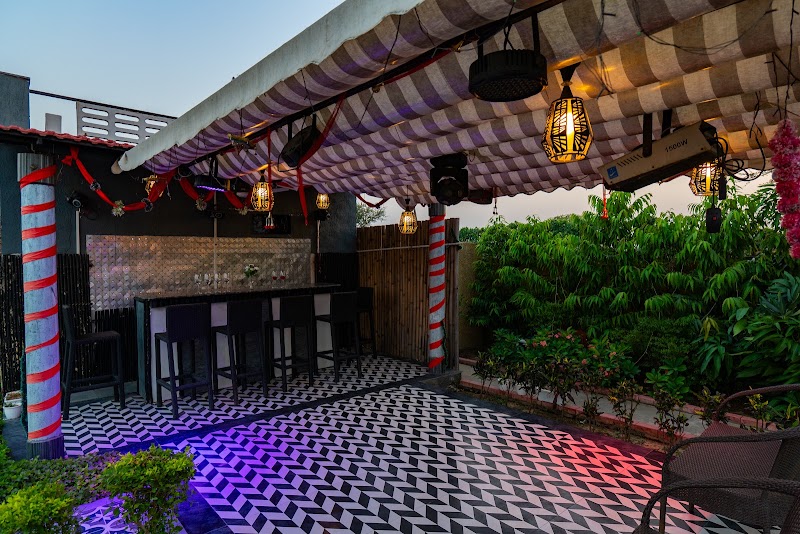 ELIVAAS Batlaw Classic Retreat - 5 BHK Farmstay with Private Pool in Gurugram - ELIVAAS Batlaw Classic Retreat - 5 BHK Farmstay with Private Pool in Gurugram, bhelpa greens, Batlaw Classic Retreat Farm, near Maruti Kunj, Gurugram, Sehjawas, Haryana 122102, India