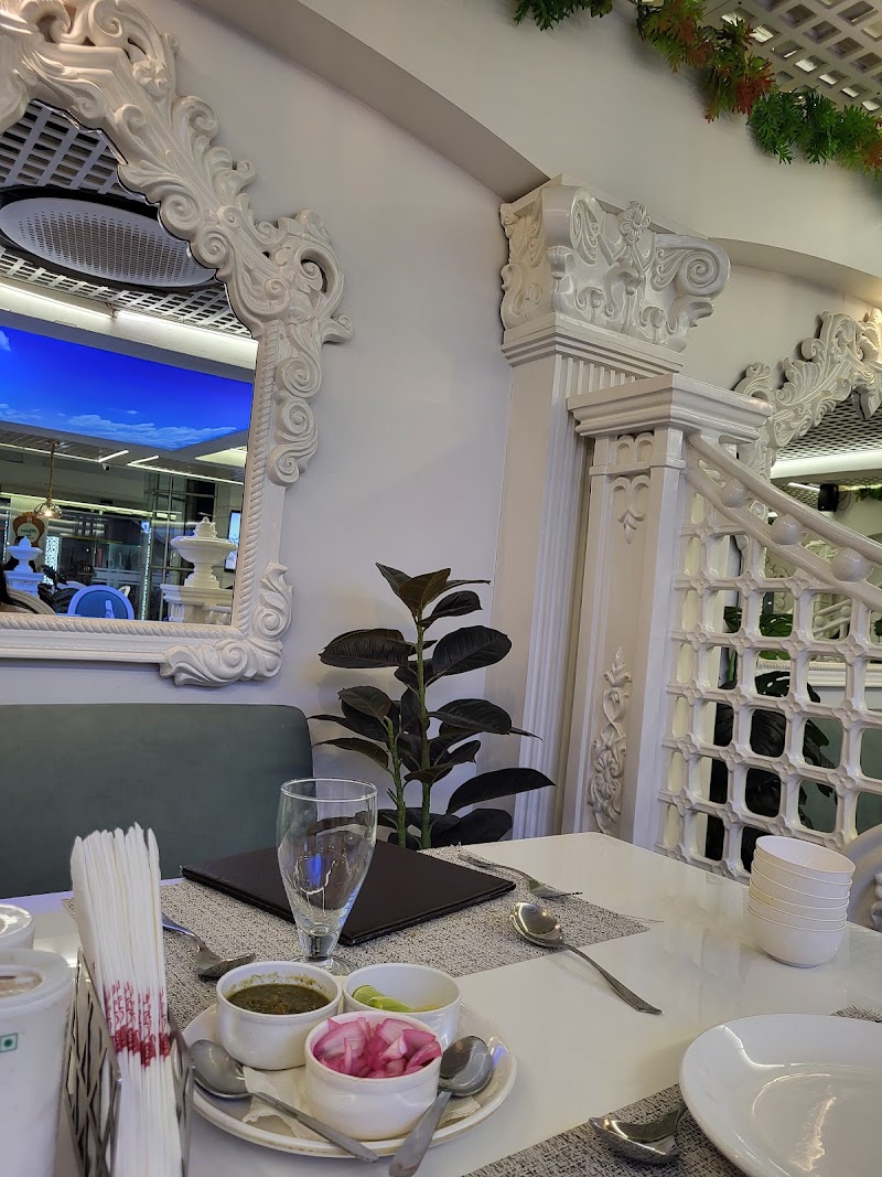 Alpine Veg Restaurant (Fine Dine) - Alpine Veg Restaurant (Fine Dine) 35G4+P3H, Telephone Exchange Rd, Telipara, Chhattisgarh 495001, India