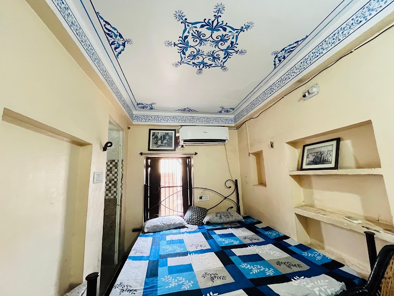 Heritage Haveli Guest House - Heritage Haveli Guest House Ward No. 22, Paneri Bhavan, 37, Gadiya Devra Marg, Chand Pole, Inside, Udaipur, Rajasthan 313004, India
