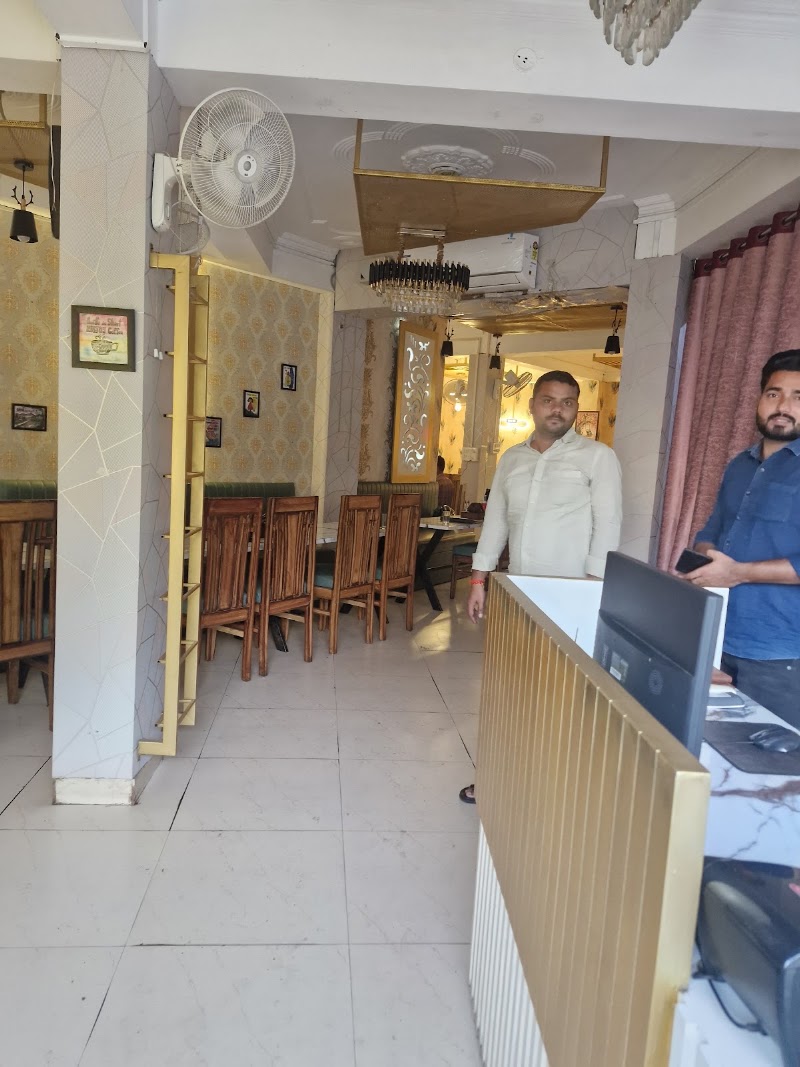 Krazy Panda Cafe & Veg Restaurant - Krazy Panda Cafe & Veg Restaurant 17/23A, Shiv Ram Das Gulati Marg, Manmohan Park, Old Katra, Prayagraj, Uttar Pradesh 211002, India