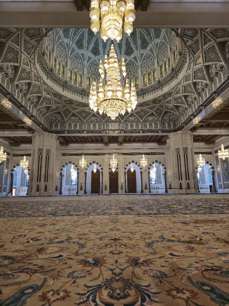 Sultan Qaboos Grand Mosque - Sultan Qaboos Grand Mosque Sultan Qaboos St, Muscat, Oman