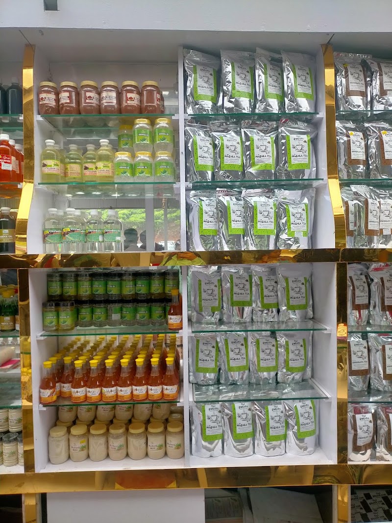 Singara Tea Factory Outlet - Singara Tea Factory Outlet 8RX7+FG2, Dolphin's Nose Rd, Alwarpet, Burliyar, Coonoor, Tamil Nadu 643101, India
