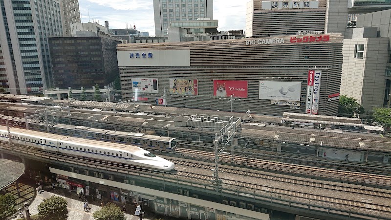 Yūrakuchō Station - Yūrakuchō Station 2 Chome-9 Yurakucho, Chiyoda City, Tokyo 100-0006, Japan