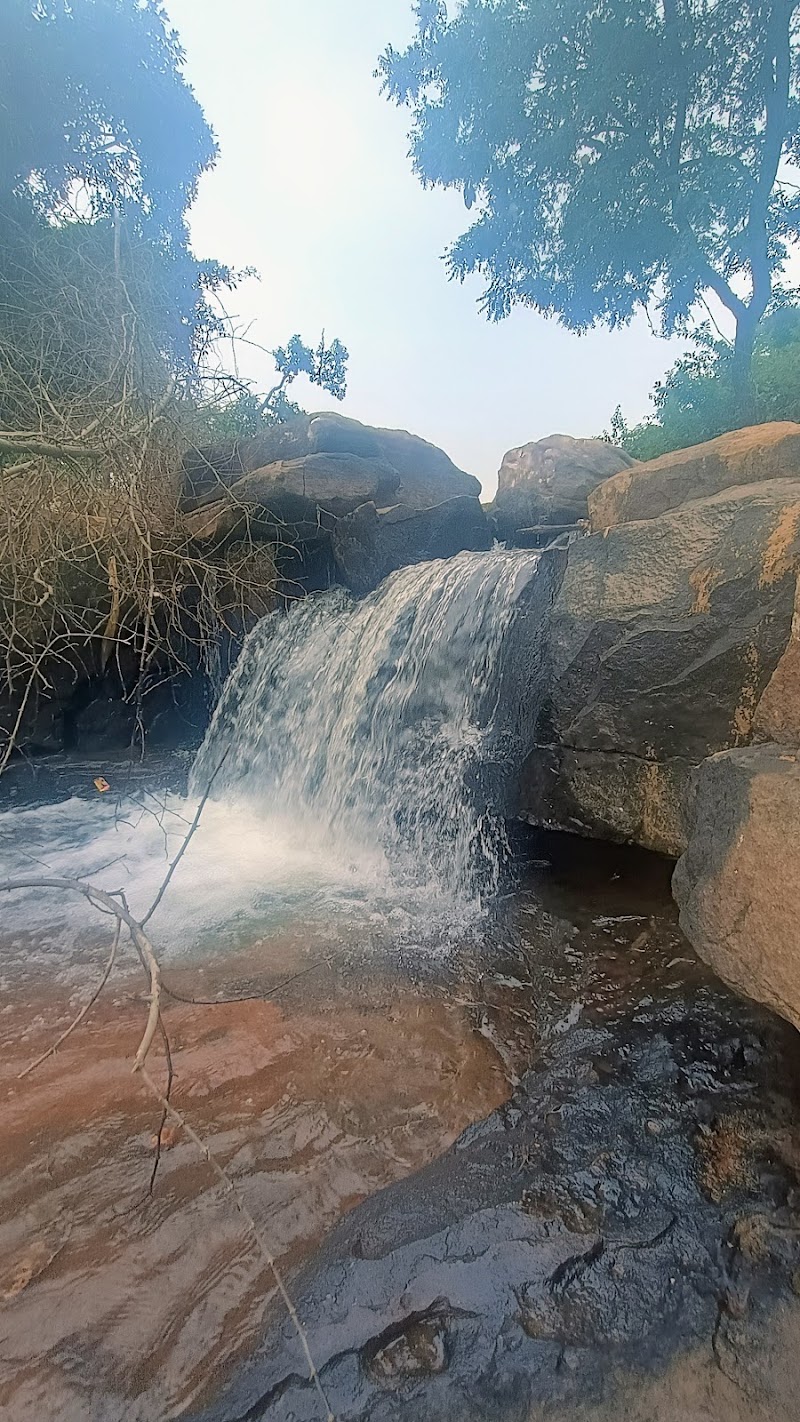 Kuyemari Waterfall - Kuyemari Waterfall, Kudadwahi, Chhattisgarh 494331, India