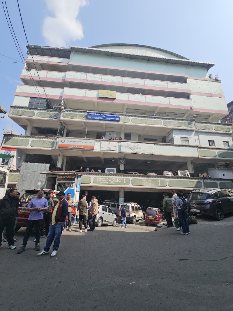 Siliguri taxi stand - Siliguri taxi stand 8J94+MHX Stand Omi Hotel, Deorali Rd, Deorali Bazar, Gangtok, Sikkim 737102, India