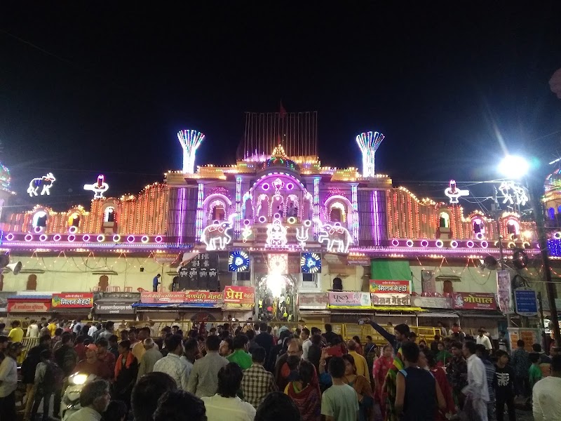 Shri Dwarkadhish Gopal Mandir Ujjain - Shri Dwarkadhish Gopal Mandir Ujjain Mahakaal Temple, Patni Bazar, Kamri Marg, Ujjain, Madhya Pradesh 456006, India