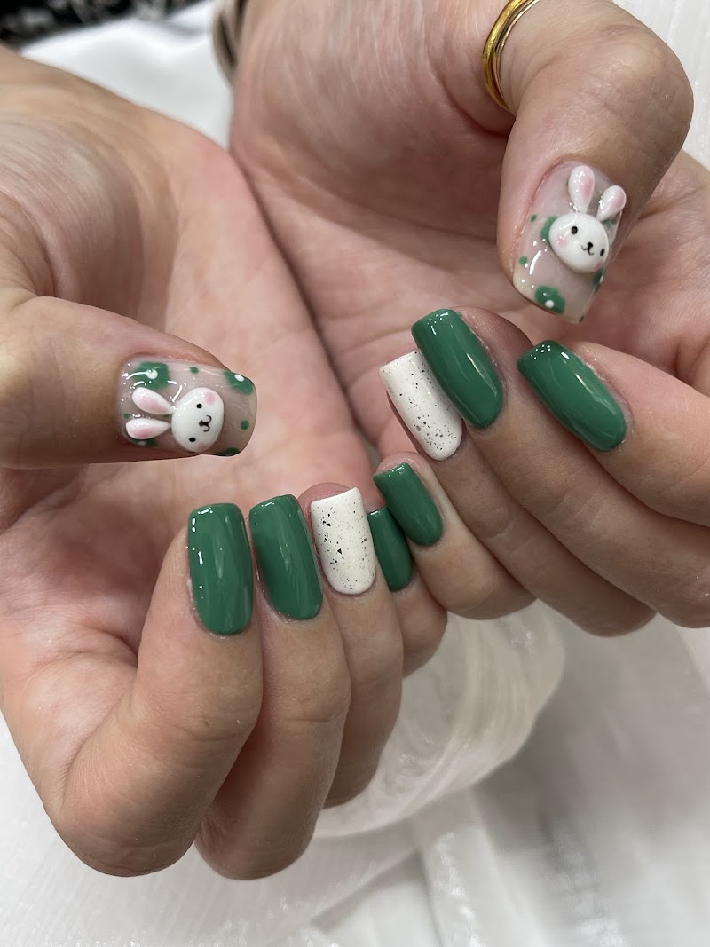 Hue Le nail design & massage - Hue Le nail design & massage 395/20 Nguyễn Tri Phương, Hội An, Đà Nẵng, Vietnam