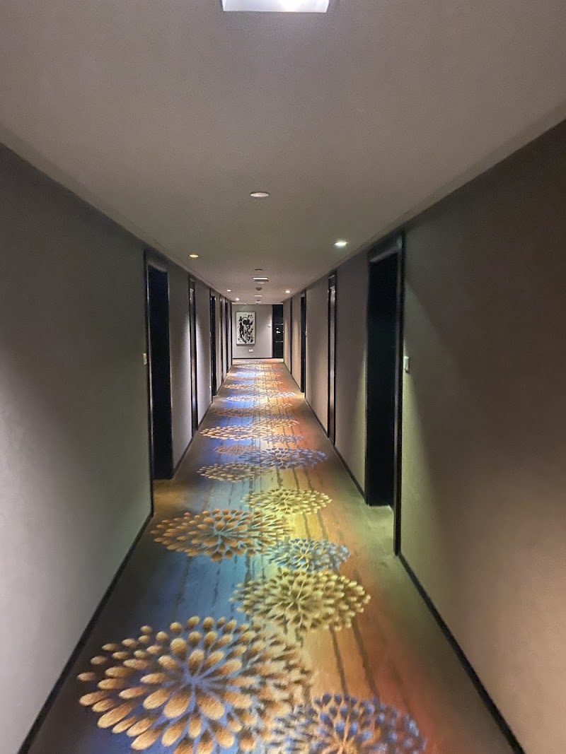 Davanam Sarovar Portico Hotel Suites - Davanam Sarovar Portico Hotel Suites, Davanam Plaza, Hosur Rd, opp. Madiwala Police Station, Sidharata Colony, Santhosapuram, 2nd Block, Koramangala, Bengaluru, Karnataka 560068, India