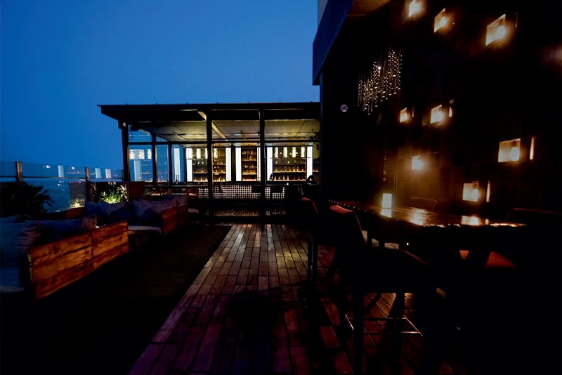 Vibe: The Sky Bar - Vibe: The Sky Bar DoubleTree by Hilton, Baani Square, Pocket C, Mayfield Garden, Sector 50, Gurugram, Haryana 122018, India