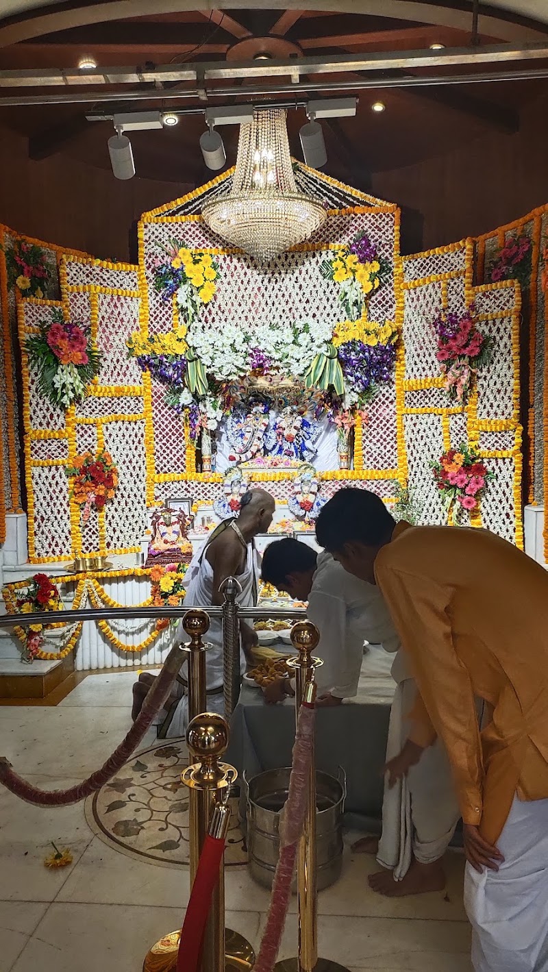 The Akshaya Patra Foundation in Bhilai - The Akshaya Patra Foundation in Bhilai, Old Diary Building, behind Gurudwara, State Bank Colony, Sector 6, Bhilai, Chhattisgarh 490006, India