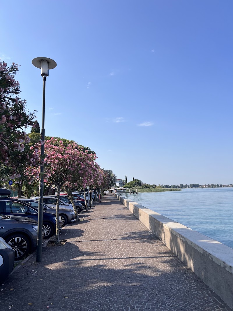 Parcheggio Diaz - Parcheggio Diaz Viale Guglielmo Marconi, 29, 25019 Sirmione BS, Italy