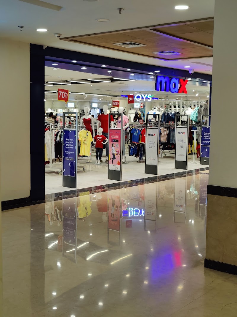 Max - Max 1st & 2nd Floor, Pebbles Mall, Revenue Estate of Ajronda, Unit No 9, near Metro Station Bata Chowk, Sector 12, Faridabad, Haryana 121007, India