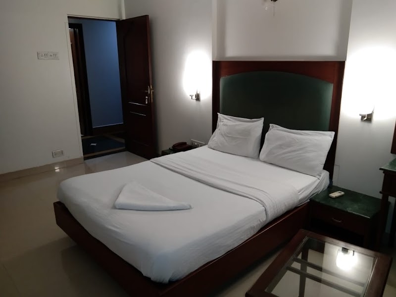 Hotel Lotus - Hotel Lotus, Lane Number 5, Suyojana Society, Kavadewadi, Koregaon Park, Pune, Maharashtra 411001, India