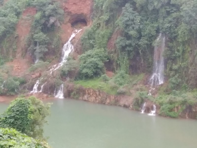 Chimbel Waterfall - Chimbel Waterfall FVHF+H9M, Tiswadi, Mersi Tem, Goa 403006, India