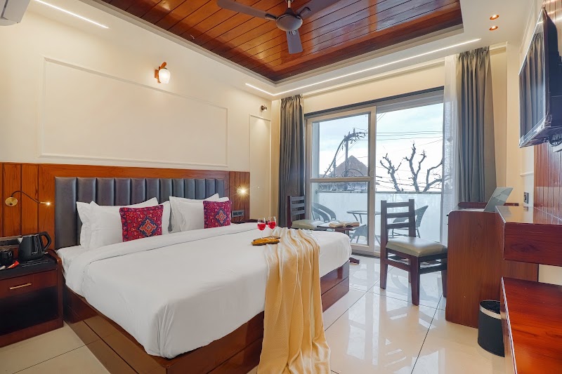 Hotel Regent Residency - Hotel Regent Residency Regent House, Kulri Bazar, The Mall Road, Mussoorie, Uttarakhand 248179, India