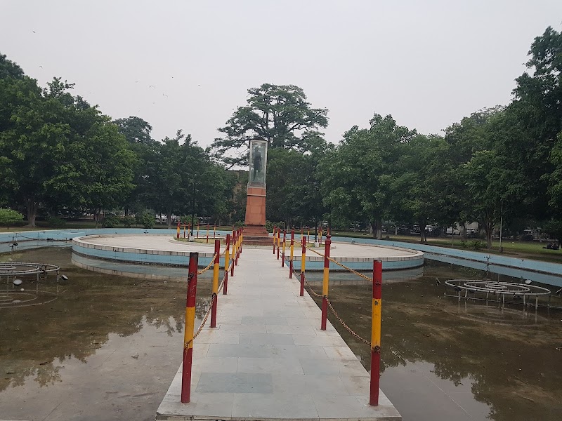 Maharaja Ranjit Singh Garden - Maharaja Ranjit Singh Garden M.M Malviya Road, JVQH+99H, inside Mall Road, Ram Bagh, Company Bagh, Amritsar, Punjab 143001, India