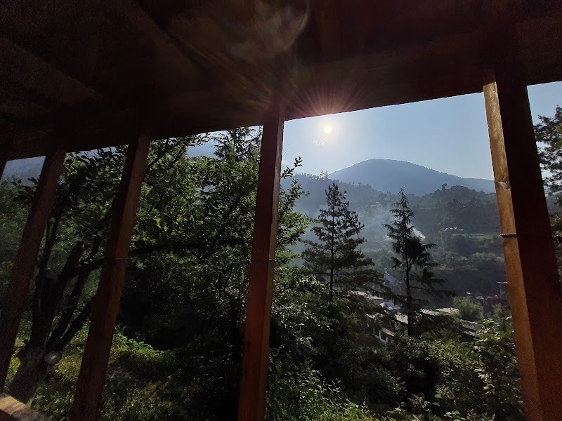 Riverside Cottage Apple orchard - Riverside Cottage Apple orchard Bus Stop, NH 305, Jibhi, Himachal Pradesh 175123, India