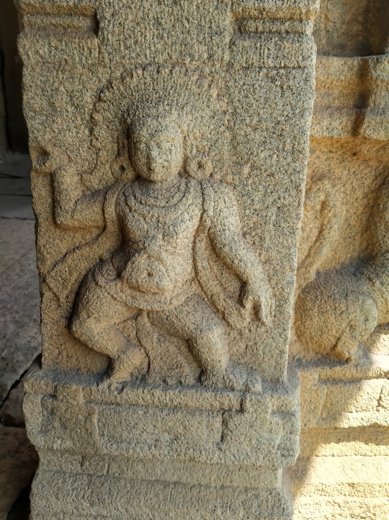 Hampi Fort - Hampi Fort, 8FM6+5JJ, Hampi St, Krishnapura, Karnataka 583239, India