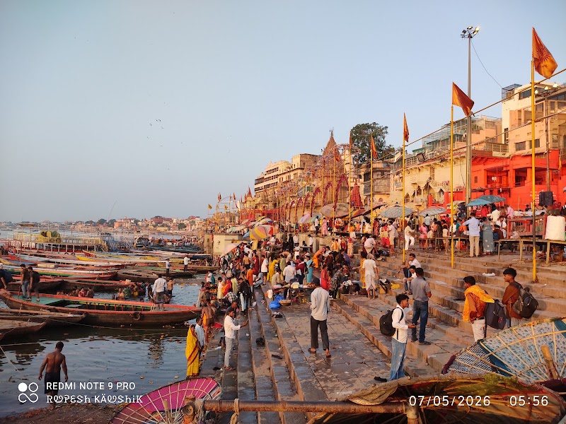 Varanasi Junction - Varanasi Junction, 8XGP+HHW, Varanasi Railway Sta Rd, Railwayganj Colony, Varanasi, Uttar Pradesh 221002, India