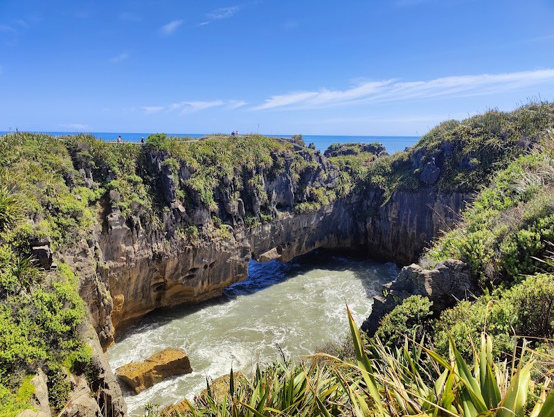 Pancake Rocks and Blowholes Track - Pancake Rocks and Blowholes Track, 4294 State Highway 6, Punakaiki 7873, New Zealand