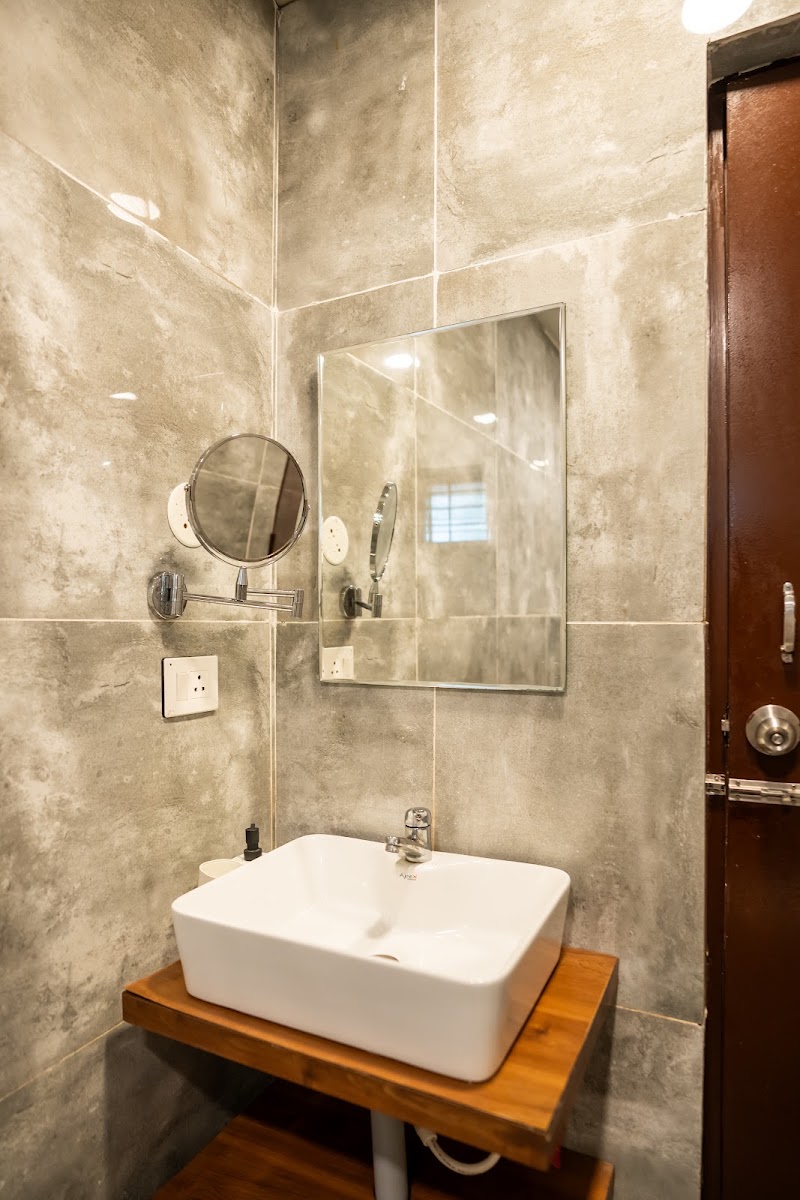 Coastal Pearl Homestay Private Rooms &Villa's - Murudeshwar, Karnataka - Coastal Pearl Homestay Private Rooms &Villa's - Murudeshwar, Karnataka 1, Hotel Road, opp. to RNS Highway, Murdeshwar, Konarkeri, Mavalli, Karnataka 581350, India