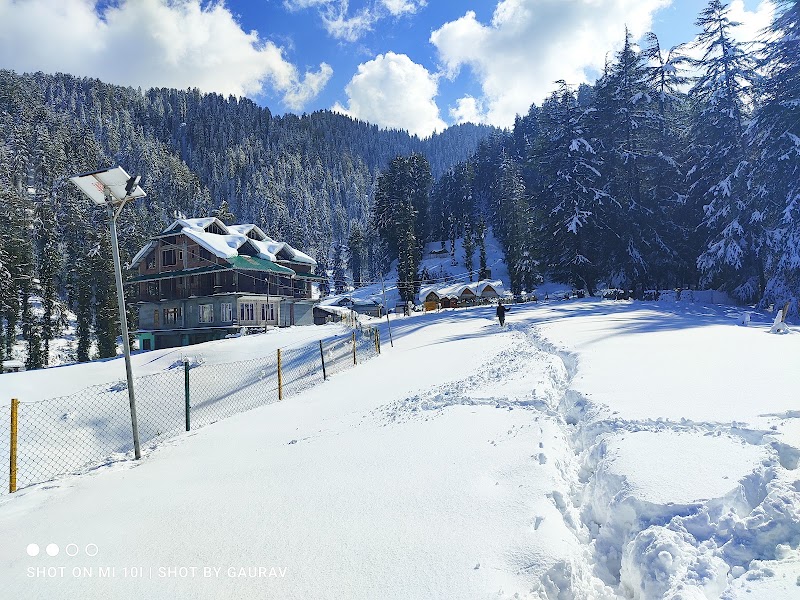 Janjehli Camping - Janjehli Camping Vill. Ruhara P.O Janjehli Teh. Thunag Distt. Mandi (H.P), Shikari Temple Rd, Riara, Dhalyar, Himachal Pradesh 175047, India