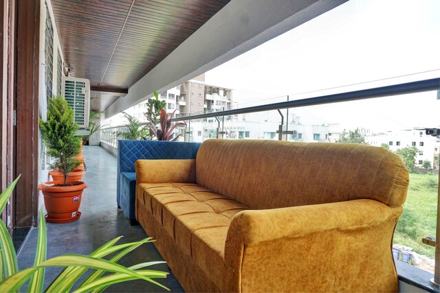 Super Collection O Hotel Rk Inn - Super Collection O Hotel Rk Inn, 1, The Life Commercial Hub, Near, Rajyog Colony Rd, Shivala Colony, SBI bank, Ravet, Pune, Pimpri-Chinchwad, Maharashtra 412101, India