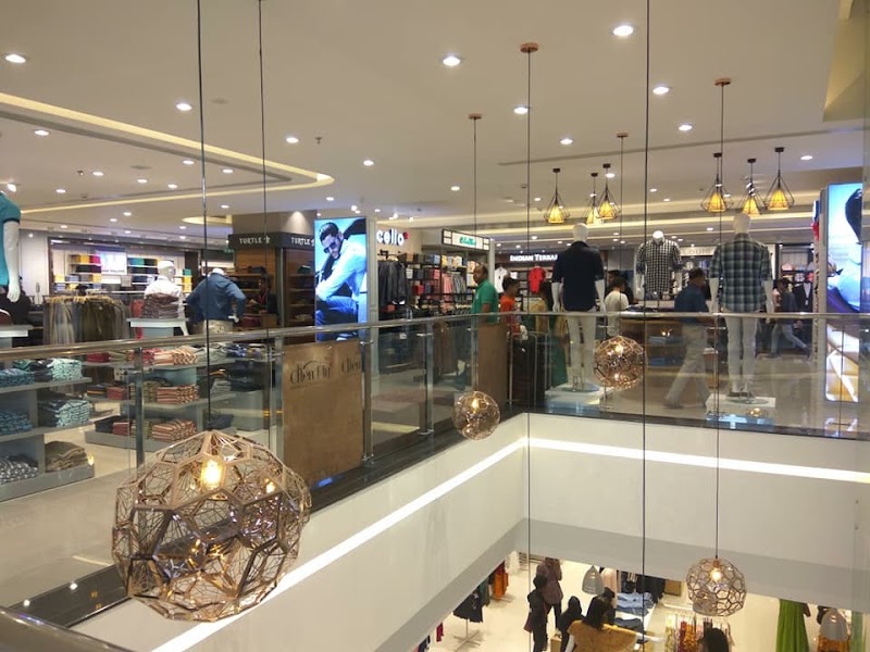 Central Mall - Central Mall Palayam - Airv mmport Road, Pattoor - Vanchiyoor Rd, Vanchiyoor, Thiruvananthapuram, Kerala 695035, India