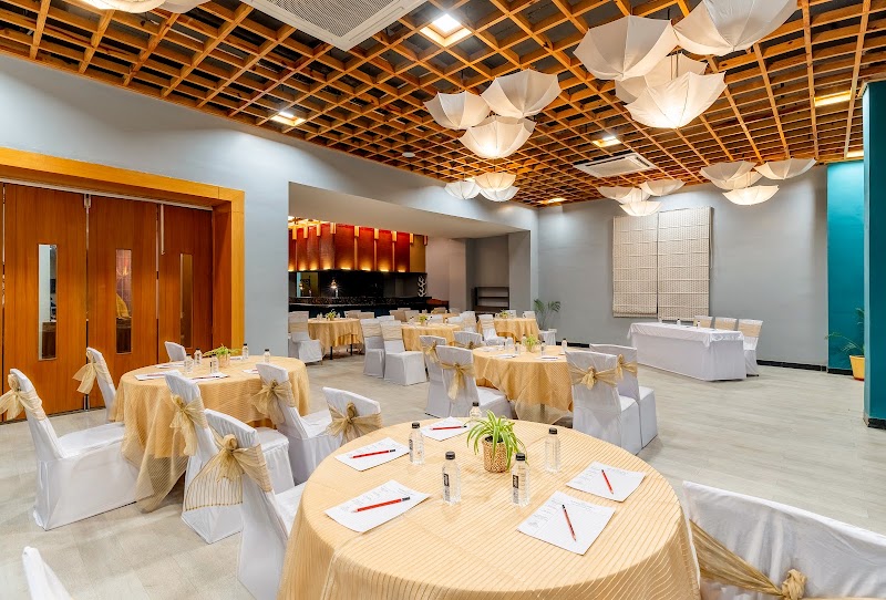 Hotel Golden Tulip - Hotel Golden Tulip, HMWV+WMM, 63rd Avenue, near Sukhadia Circle, Sardarpura, Panchwati, Udaipur, Rajasthan 313004, India