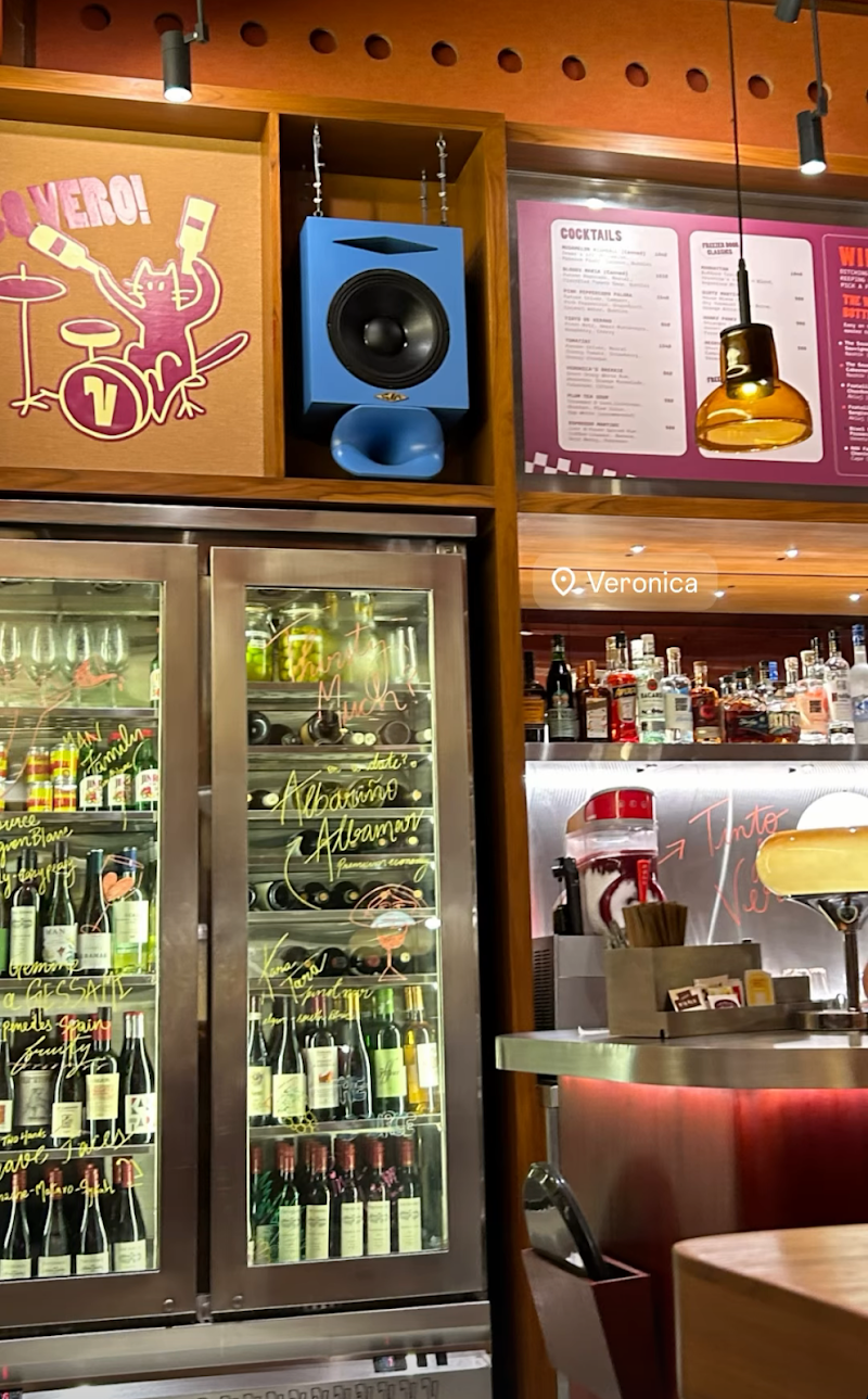 Veronica's - Veronica's, 3R3G+JMX, 9, Waroda Rd, Beside Agna Square, Ranwar, Bandra West, Mumbai, Maharashtra 400050, India
