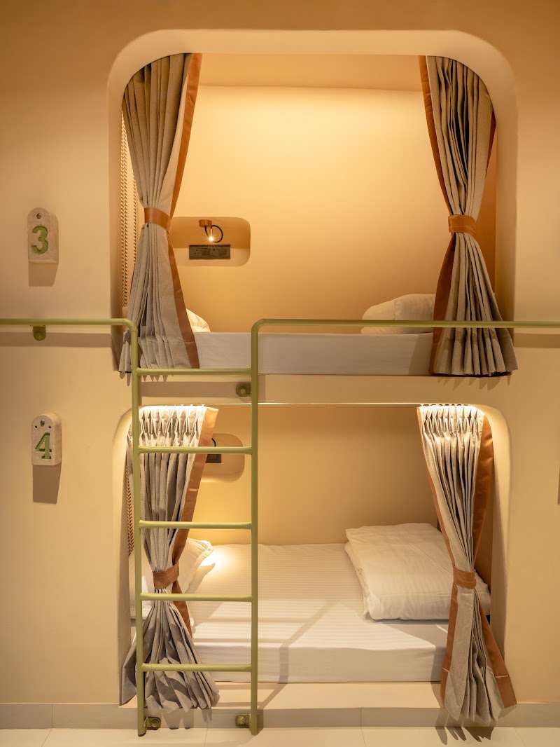 Bun and Bunks – Boutique Hostel & Rooftop Restaurant, Udaipur - Bun and Bunks – Boutique Hostel & Rooftop Restaurant, Udaipur 23, Gangaur Ghat Marg, near Bagor Ki Haveli, Hotel Gangaur Palace, Udaipur, Rajasthan 313001, India