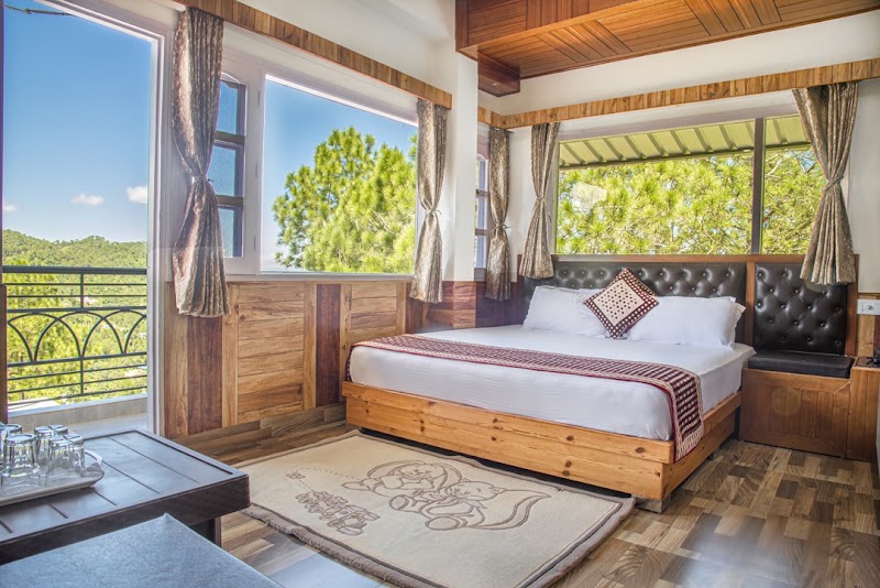 Whispering Winds Villa - Whispering Winds Villa, Lawrence school Road, Sukhi Johri Chowk, Dharampur, Himachal Pradesh 173209, India