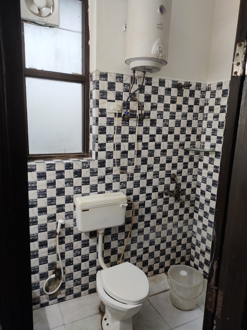 Hotel O Golden Villa - Hotel O Golden Villa B 1, near MARVEL HOMES, Block B, Sector 61, Noida, Uttar Pradesh 201307, India
