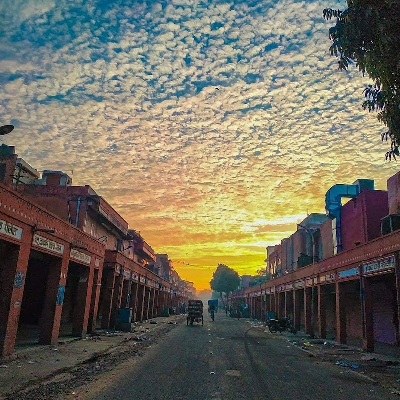 Chaura Rasta Road - Chaura Rasta Road Chaura Rasta Rd, Pink City, Jaipur, Rajasthan 302003, India