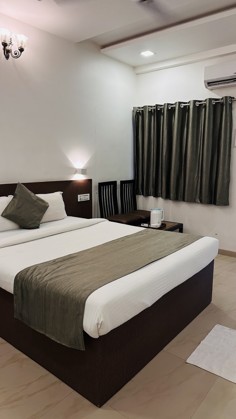 Fort View Resort - Fort View Resort X63G+X7F, next to H2O Water Park, near Daulatabad Fort, Abdimandi, Maharashtra 431002, India